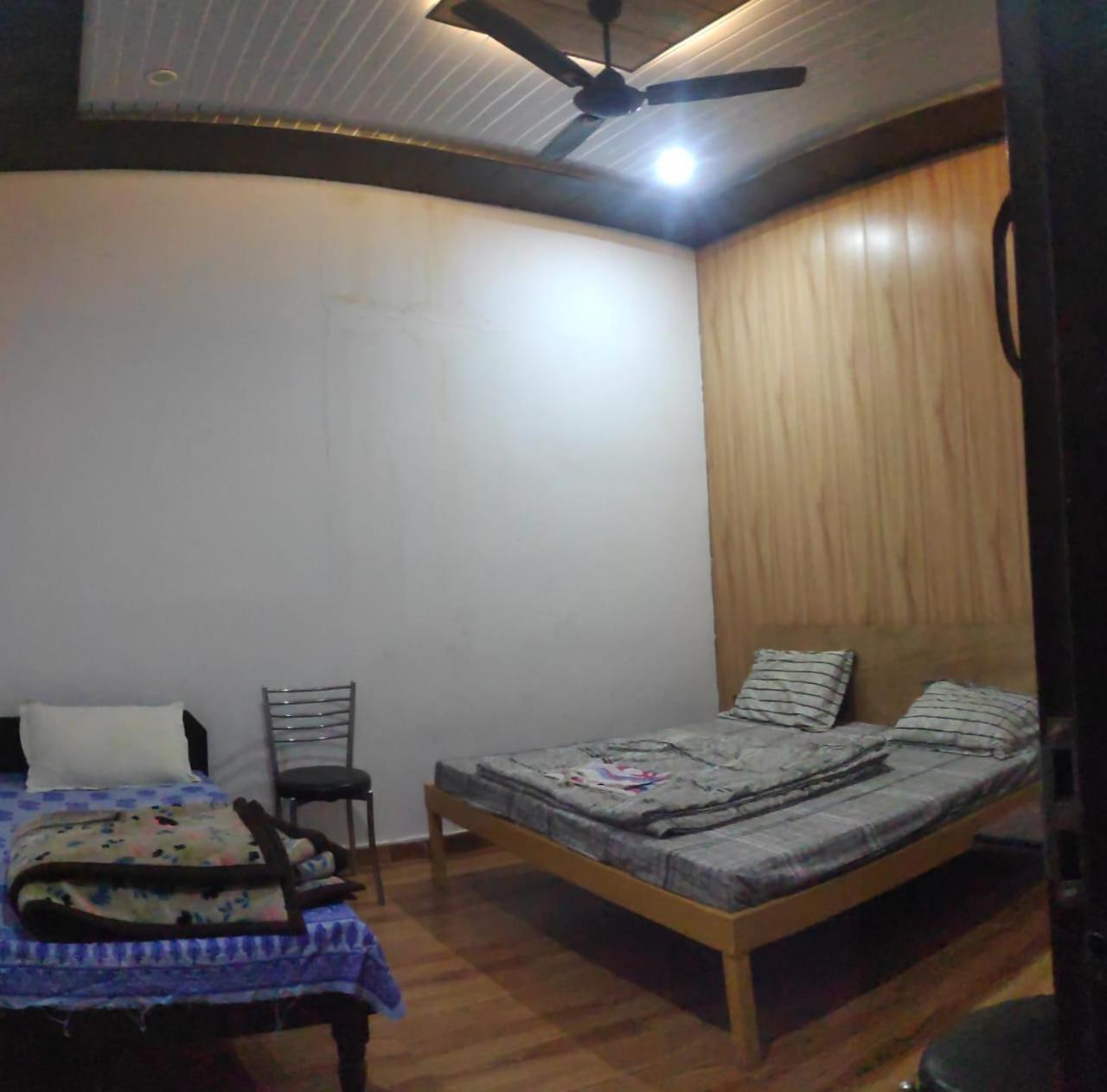 Hotel Trishul Inn Karnaprayag Luaran gambar
